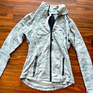 Lulu zip up